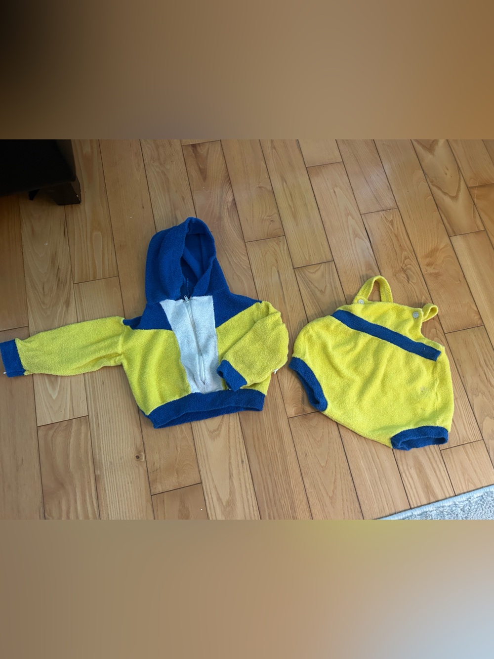 Unbranded Kids Two-Piece Hoodie & Pullover Set in Yellow and Blue